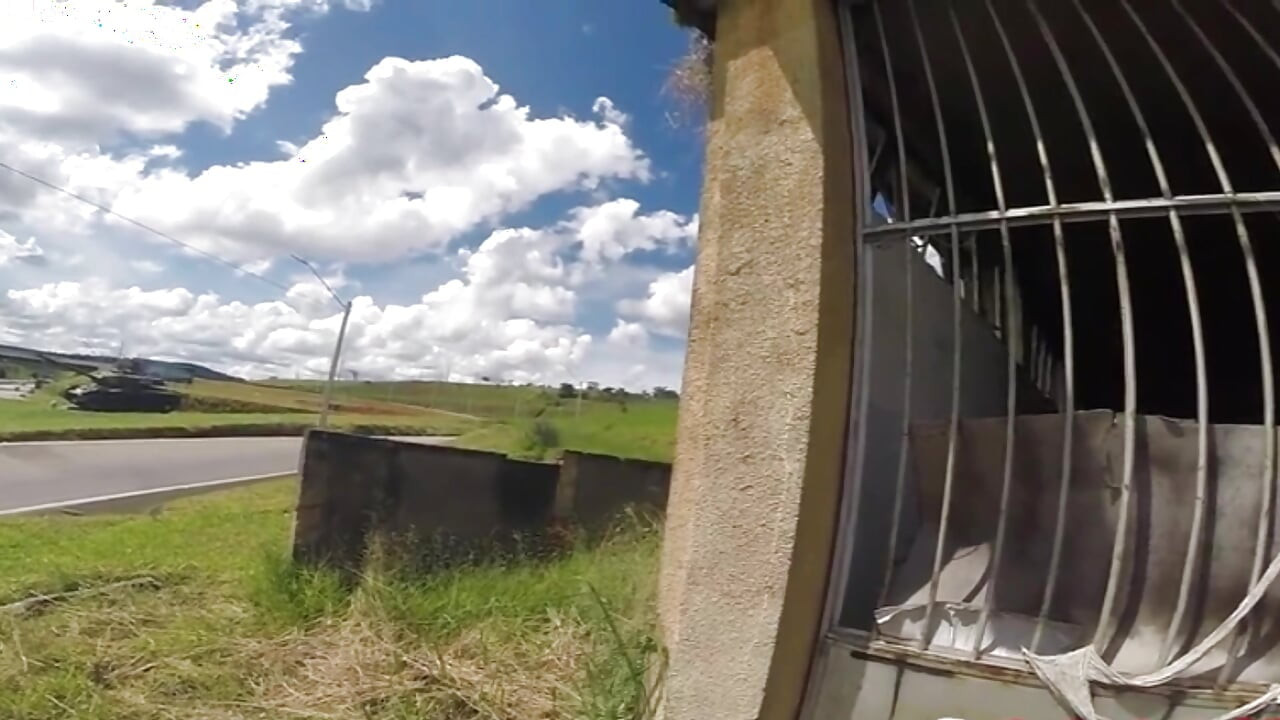Tattooed jumps over the wall to jerk off