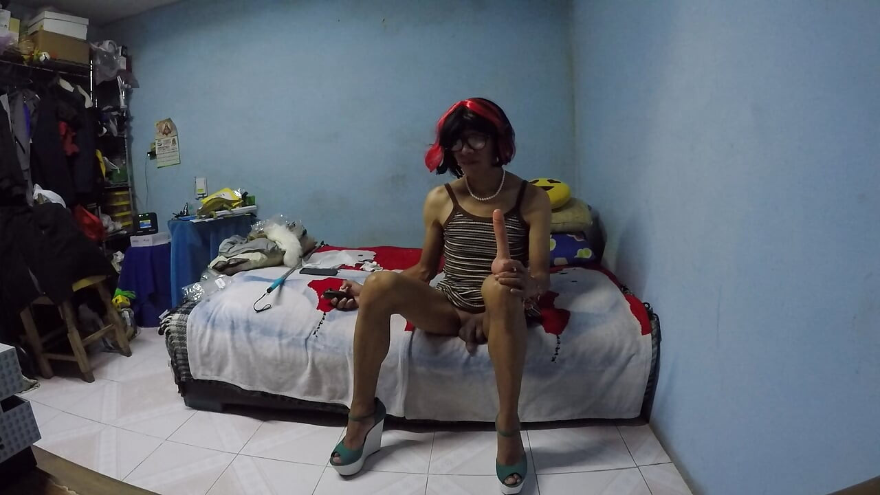 Joselynne Crossdresser With Buttplug And High Heels Suck Dildo Second Part