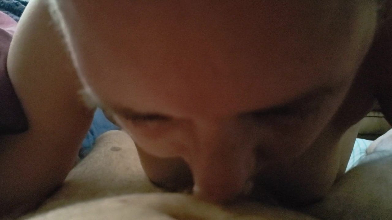 Wife gives blowjob