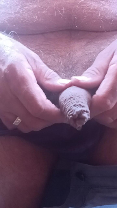 Precisando mijar no jardim novamente.