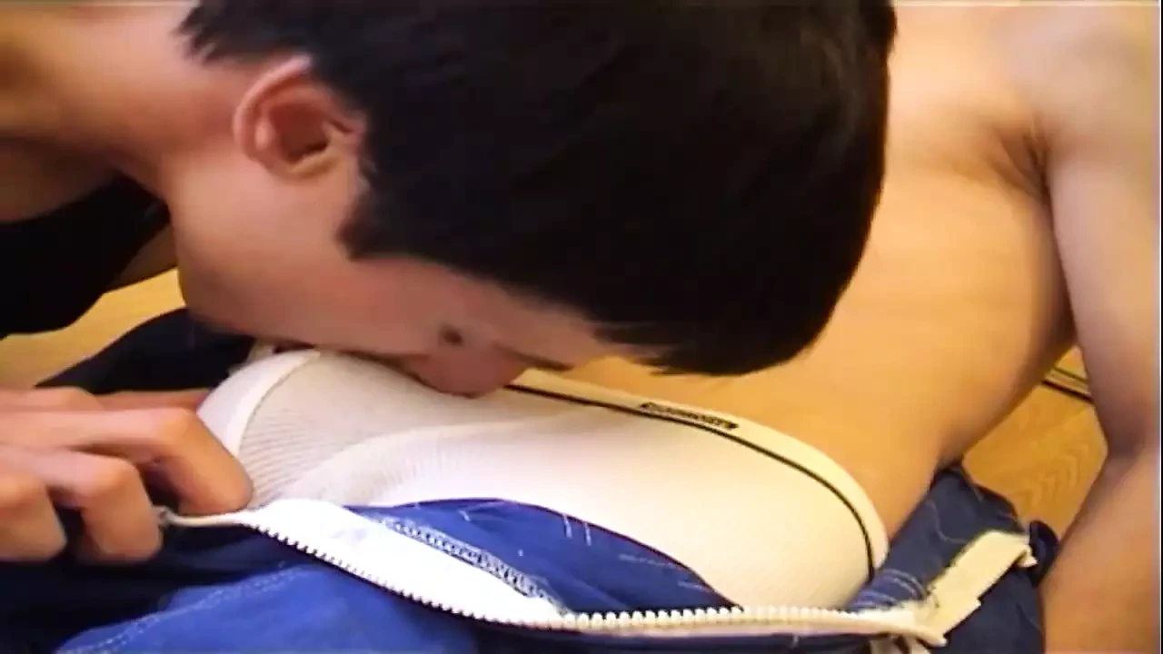 秘密同性恋，男孩们不想被抓住