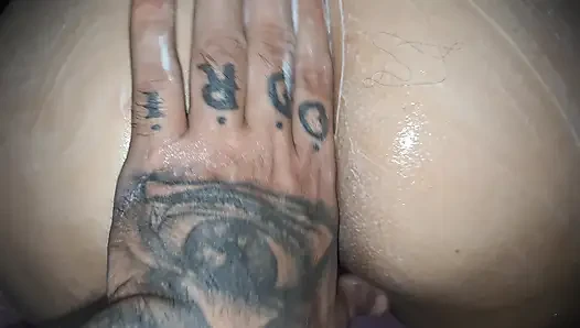 Anal pertamaku dengan kontol besar