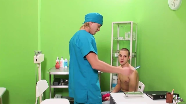 Sexy patient gets horny while visiting the hot doctor