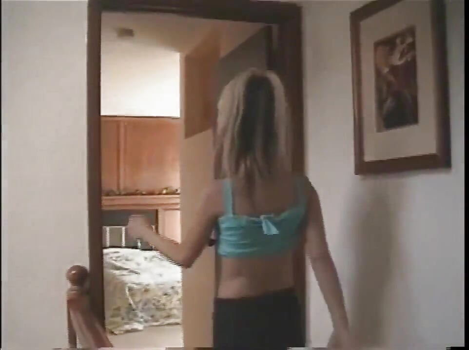 Una gran polla para una chica rubia caliente