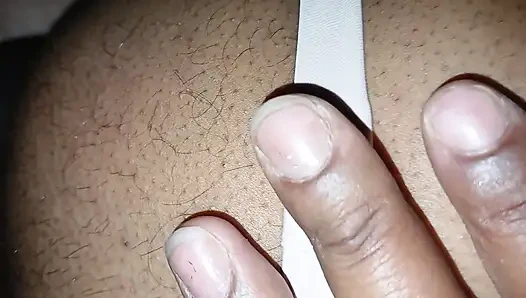 Черную шлюшку трахнул большой член с татуировками с изогнутым пенисом