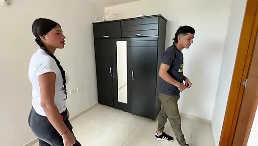 Latin üvey erkek kardeş ve üvey kız kardeş arasındaki bu sikişin nasıl bittiğini hayal bile edemezsin!