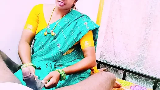 Красивая Сари Дези домохозяйка трахается в доме