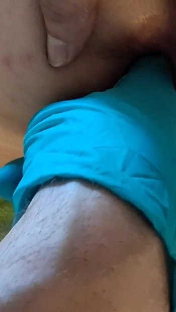 Momento épico de "Depilación de culo e inspección anal con los dedos"