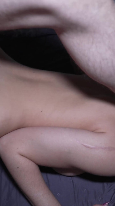 Mächtiger moment von "freche schlampe bettelt um meinen creampie"