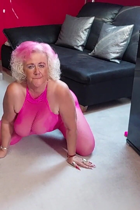 Pink Granny Fingers Dripping Pussy Sucks Sloppy Dildo Clean