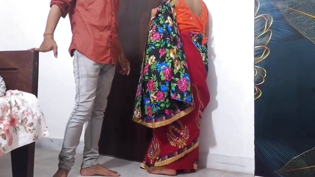 Bhabhi jiran datang ke rumah jirannya untuk dikongkek pantatnya