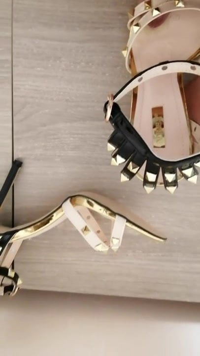 Cum in high heels