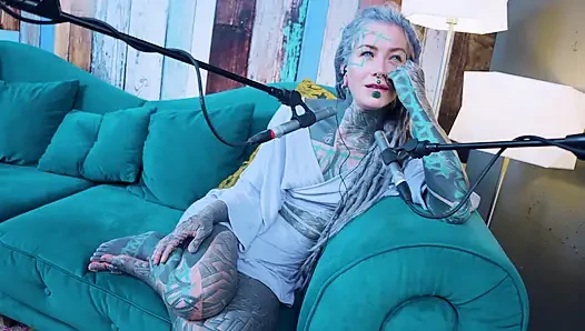 Hakkında konuşuyorum n - gerekli - asmr podcast sfw konuşuyor gotik sıska kız dreadlocks dövmeli model dövmeli kız