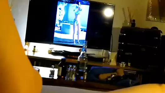 lena macht tina nach dem fick noch geil 29.5.21