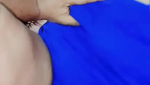 Sebuah film Arab menampilkan seorang suami berhubungan seks dengan istrinya, difilmkan secara profesional.