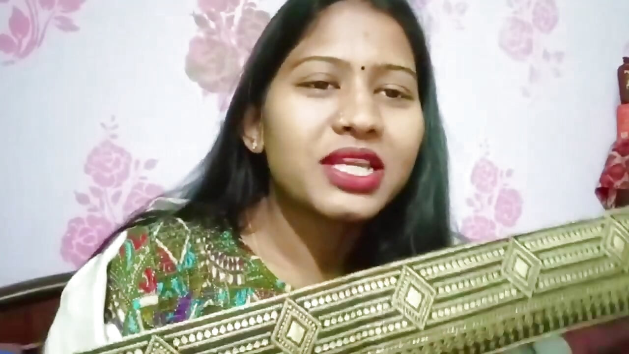 Desi indiske svoger fodrede sin svigerinde med en banan, havde sex med hende og slikkede hendes fisse. hindi video ( Tina Nandey )