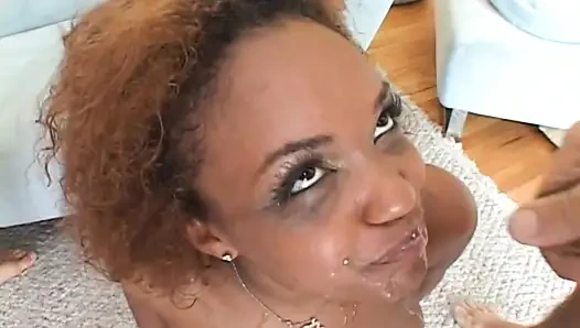 Дикие чернокожие сучки в поисках большой любви!