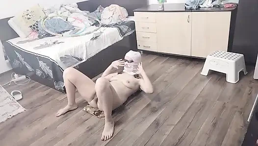 Сексуальная Жена Тренется Дома Голышом.