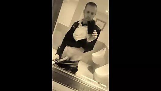 umumi tuvalette azgın ayna tease ve oyun