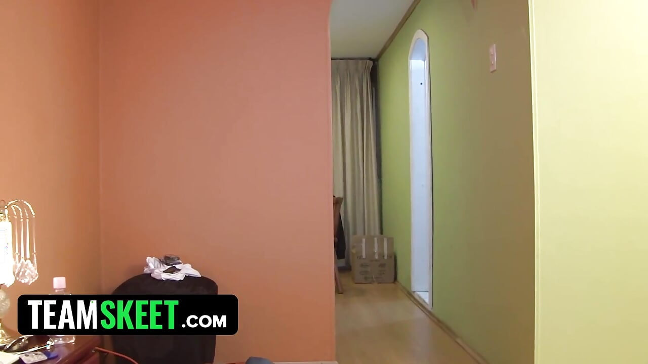 TeamSkeet - สาวลาติน่าเซ็กซี่ถูกเจาะหีโคลอมเบียลึกๆในเดทแรก