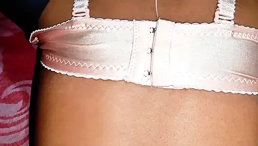 Kim favori ateşli, azgın, seksi Bithi Bhabi'nin heyecan verici videounu izlemek ister? Yorumlarda bize haber verin bölüm 1