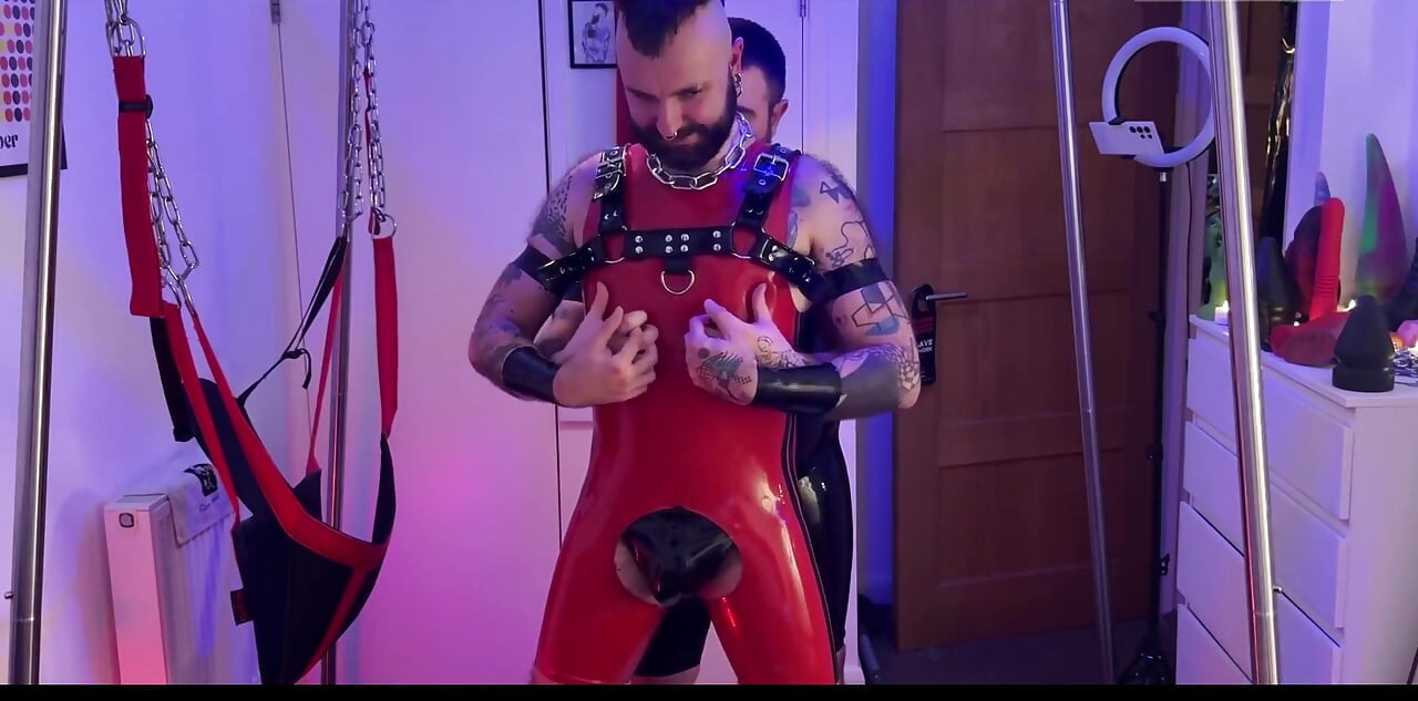 Hairy Latex Make Out