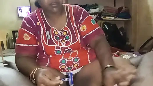 Wenn meine stieftante meine muschi fickt und dann ihre muschi spreizt und ihren finger bewegt