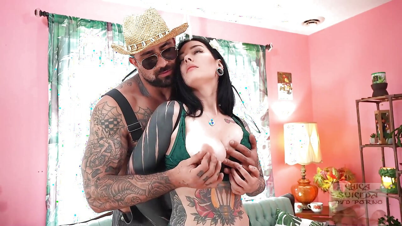 Sexy Elf Mag on a Shaft