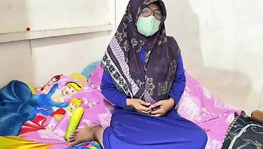 Aunty Riani Sange has no co-stars in the end to fulfill her lust