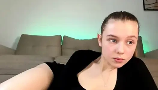 Jucielussie streamt auf die webcam
