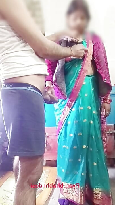 Ass fucked bhabhi brother-in-law ke cock se mast ass fucking missionary style in Hindi audio