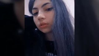 Menina de 18 anos se masturba