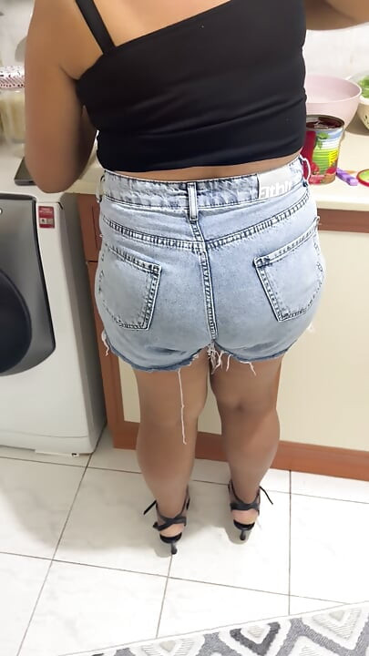 My big ass lover cooking in the kitchen is so