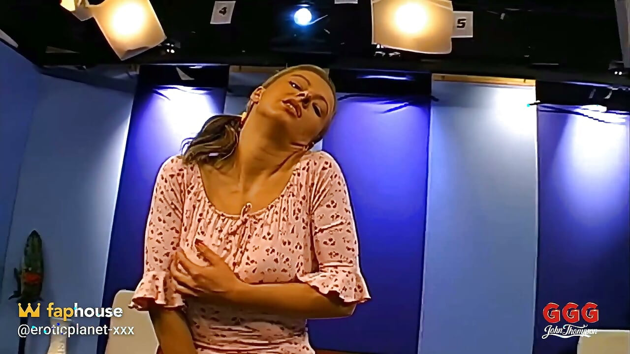 Blonde Bukkake Slut Swallows Every Load