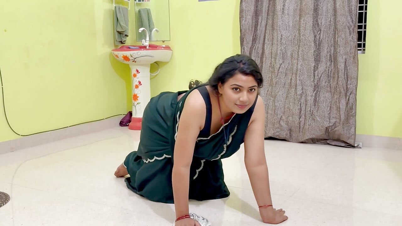 Kambali bai ko paiso ki Jarurat thi landlord ne apna lund de diya