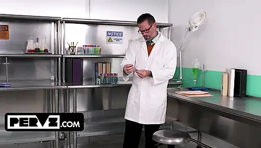 Leana lovings macht alles für eine A While Geheime Kameras Roll im Pervz Club