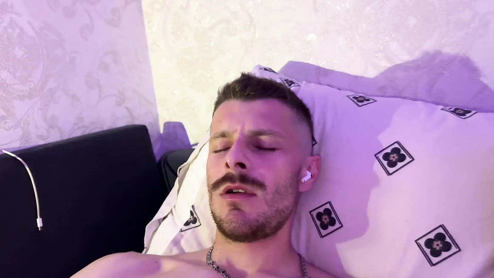 Sporty guy jerking off his dick