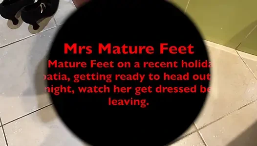 Bayan olgun ayaklar 406'dan yola çıkmaya hazırlanıyor