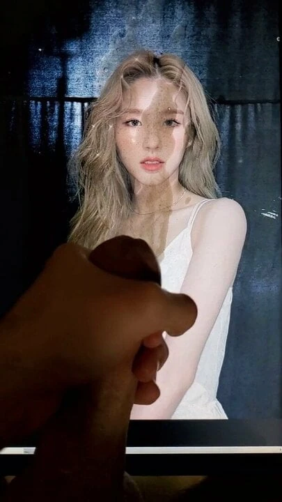 LOONA Heejin Cum Tribute