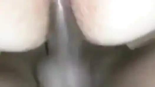 Polnische sSBBW unten abspritzen tief anal auf muschi geritten
