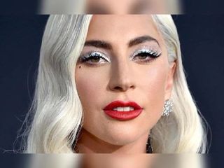 Lady Gaga, sfida di masturbazione - versione corta (gemito di ragazza anime)