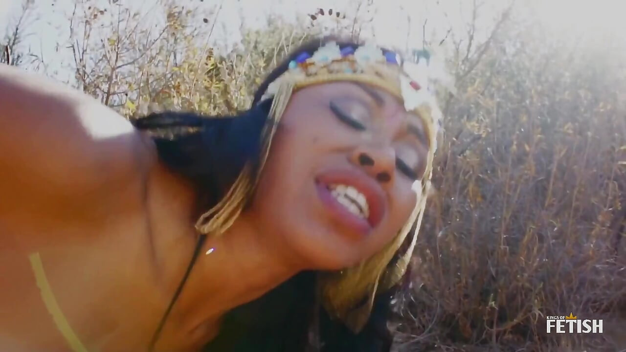 Pretty ebony gets her pussy rough penetrated outdoor by horny guy