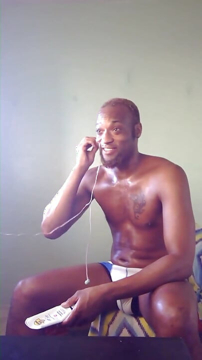 Ο Κένι τρελαίνεται για φαν