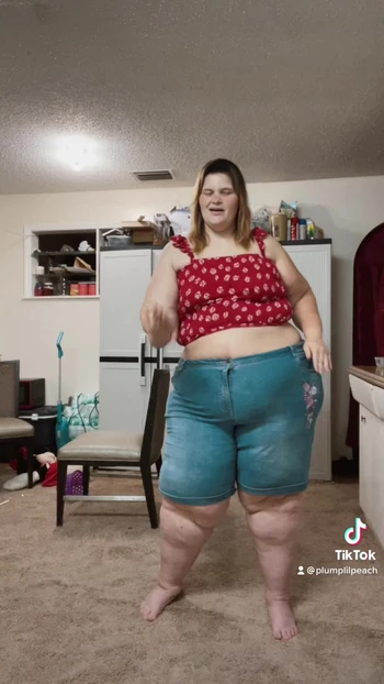 Bbw dancing