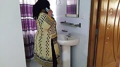 Uttar Pradesh desi, une adolescente de 18 ans à gros cul énorme se fait enculer par son voisin - BBW, collage sexy