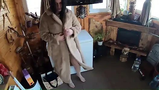 Golden Dress, Fur & Smoking Hairy Pussy, Deep Blowjob & Hard Doggy on a Freezer