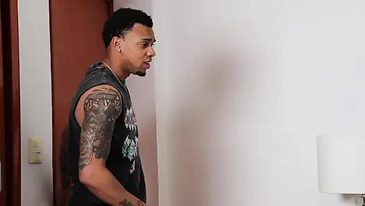 Pria asing ini gali diva di cdmx