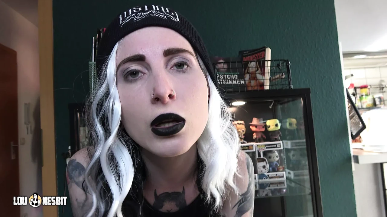 Exhibitionism Challenge – German