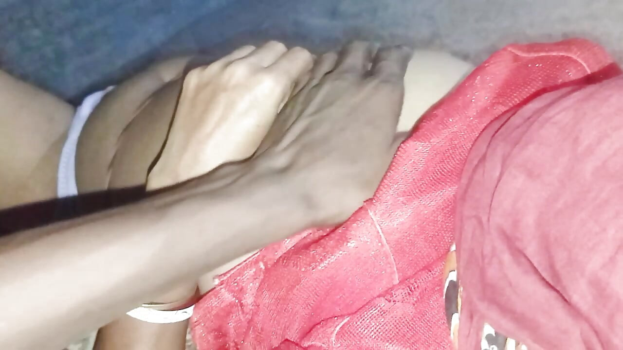 Apne wife ko desi friend ke sath share Kiya hot hard chudai ki dost ne
