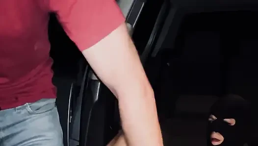 Dogging Di Dalam Mobil, Ditawarkan Di Luar Ruangan Untuk Orang Asing, Saya Mengisap Dan Dia Menyemprotkan Di Mulut Saya Seperti Pelacur